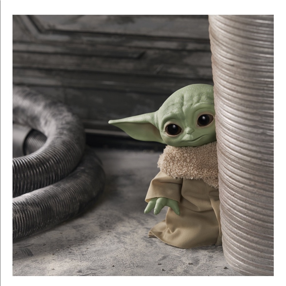 Talking Star Wars Mandalorian The Child Plush Toy - Picture 4 of 6